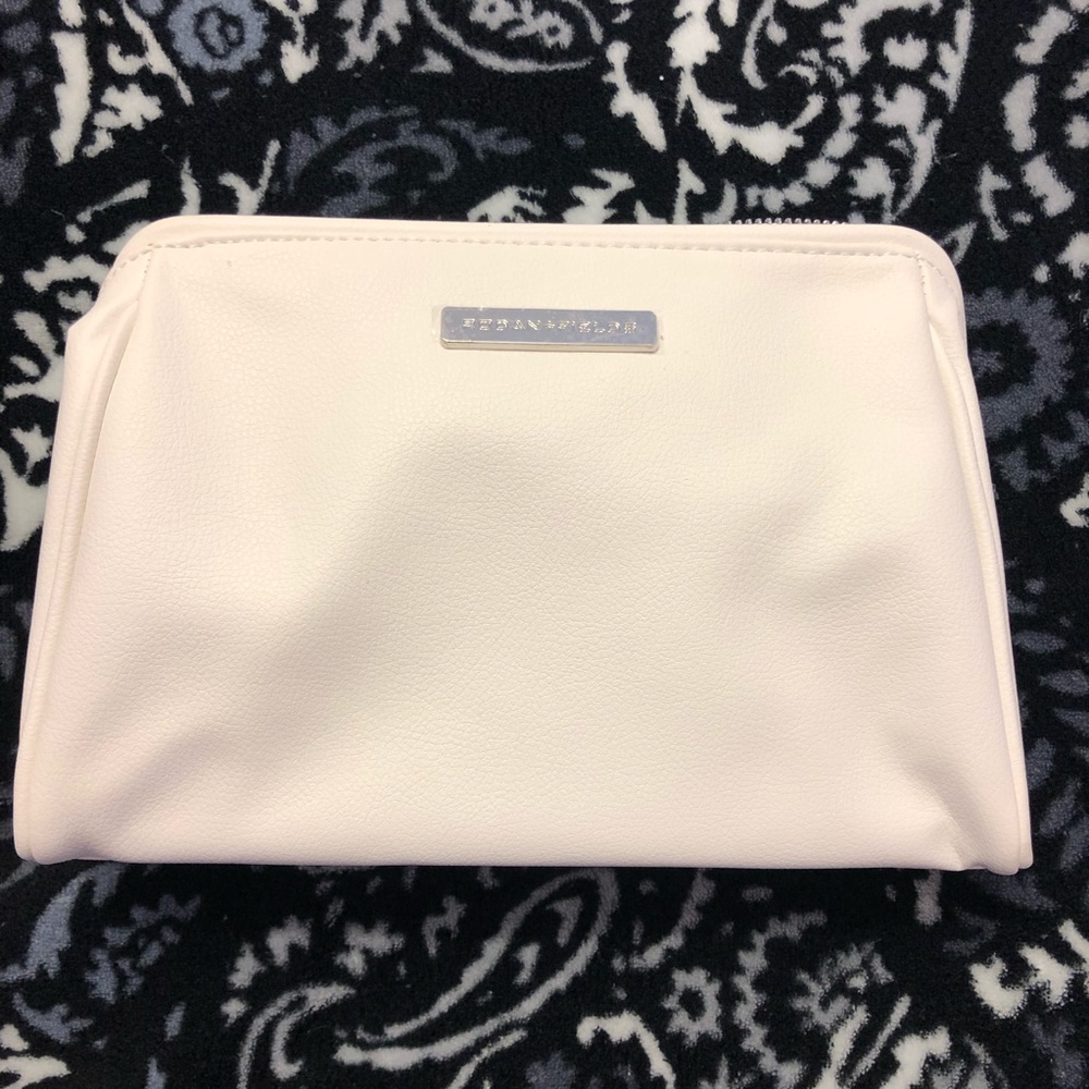 New Rodan + Fields White Faux Leather Makeup Toiletries Travel Bag
